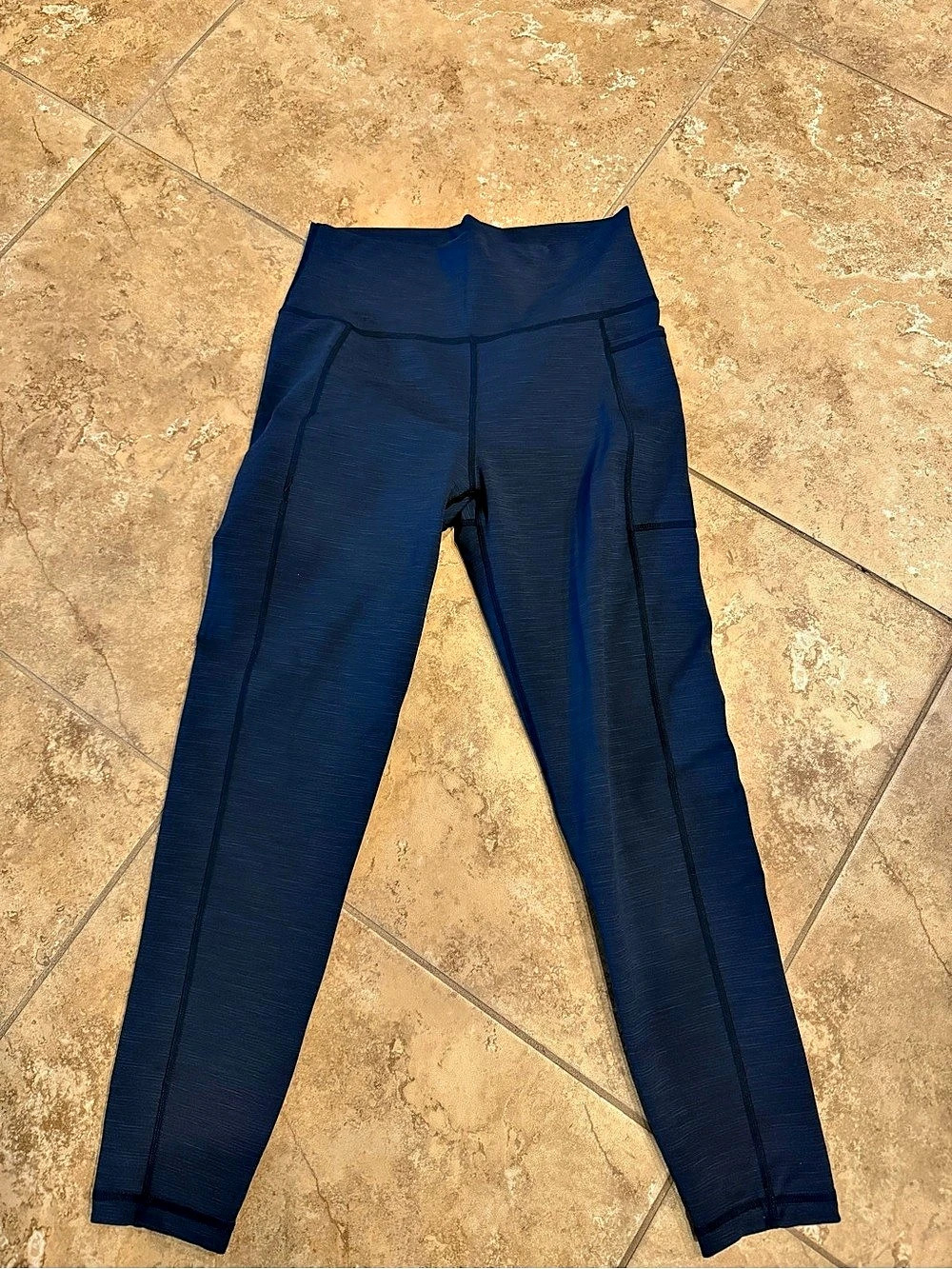 Sweaty Betty 7/8 Length Leggings in a Fabulous Blue. Perfect. Sturdy.